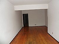 Vende-Se um ótimo apartamento no centro com 3 quartos sendo uma suíte garagem valor R$ 550.000.00 mil 